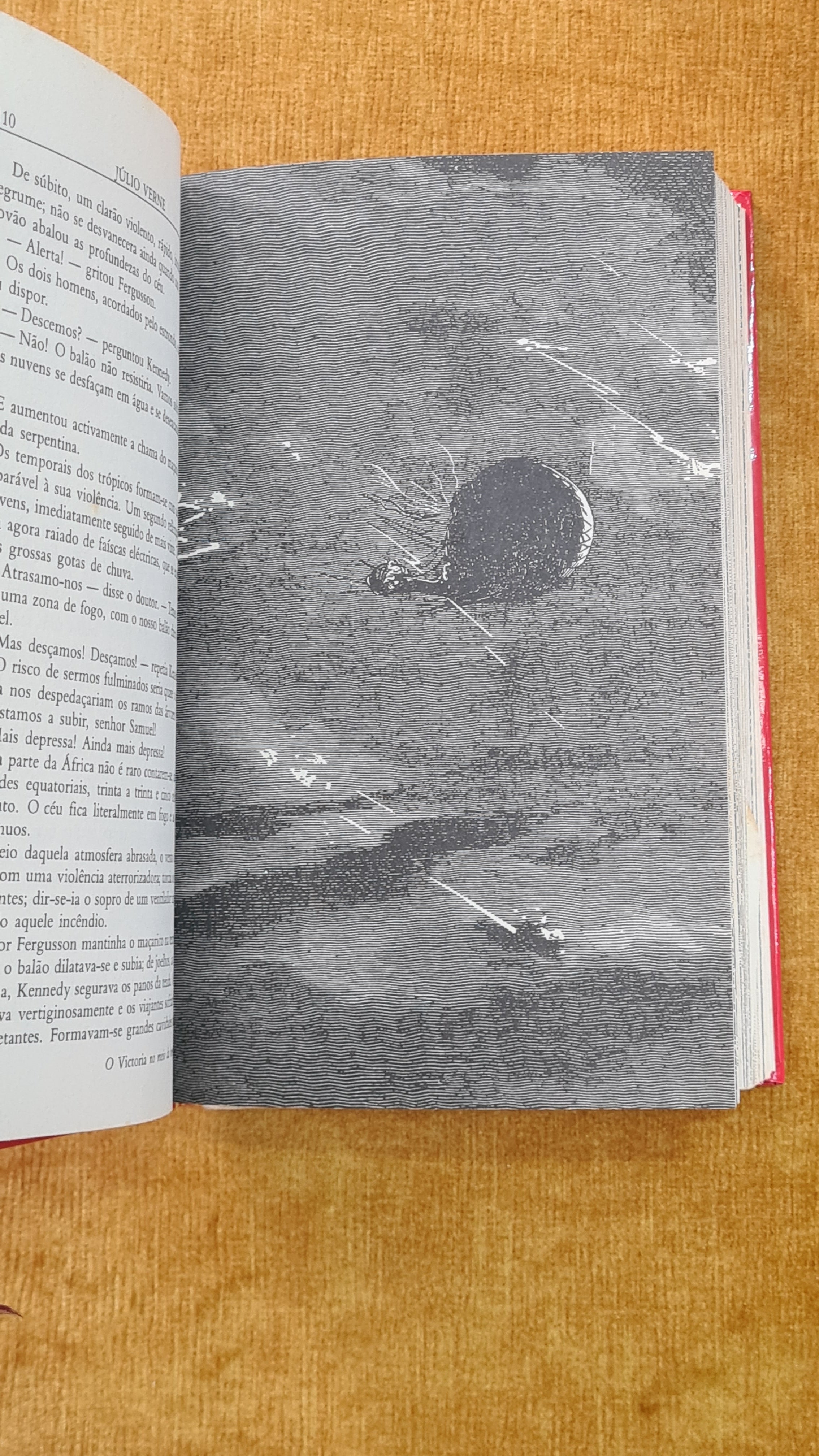 Five Weeks in a Balloon / A Floating City - Jules Verne Library