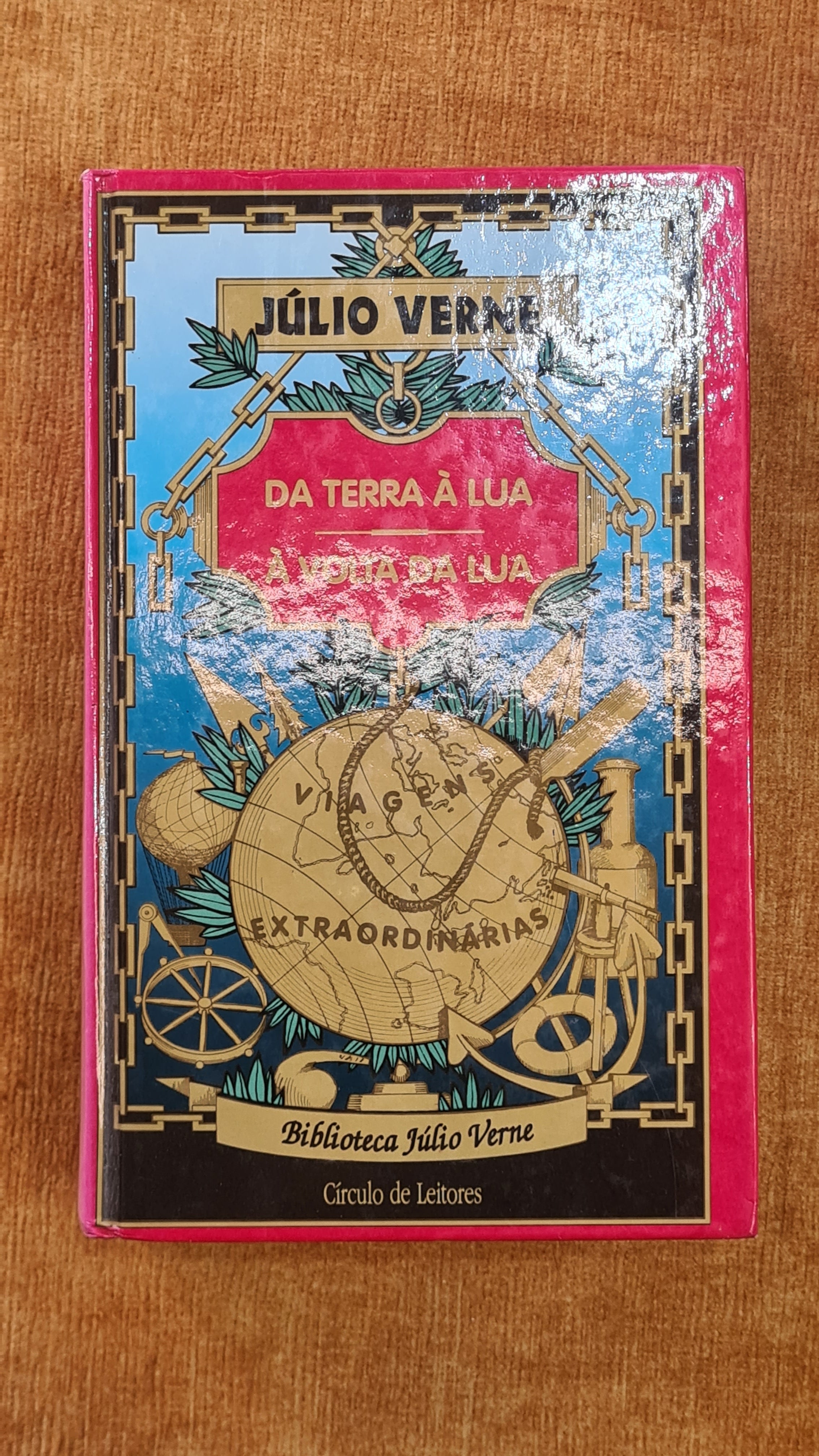 From the Earth to the Moon / Around the Moon - Jules Verne Library