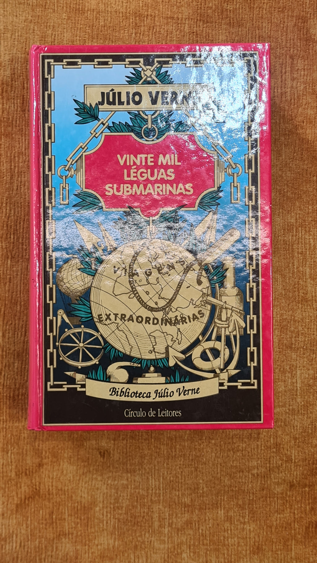 Twenty Thousand Leagues Under the Seas - Jules Verne Library