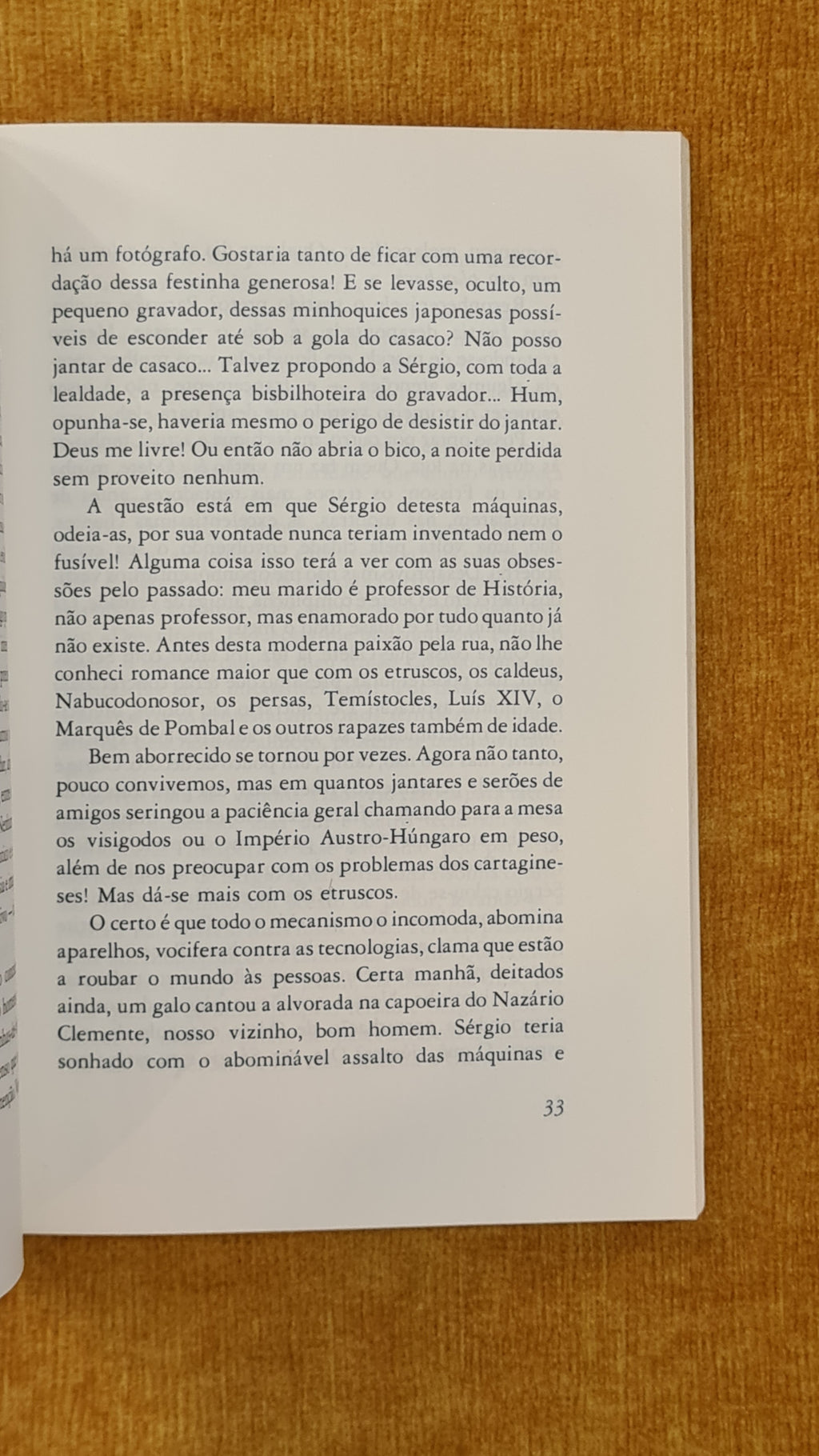 Stories from the end of the street - Portuguese Language Authors Collection