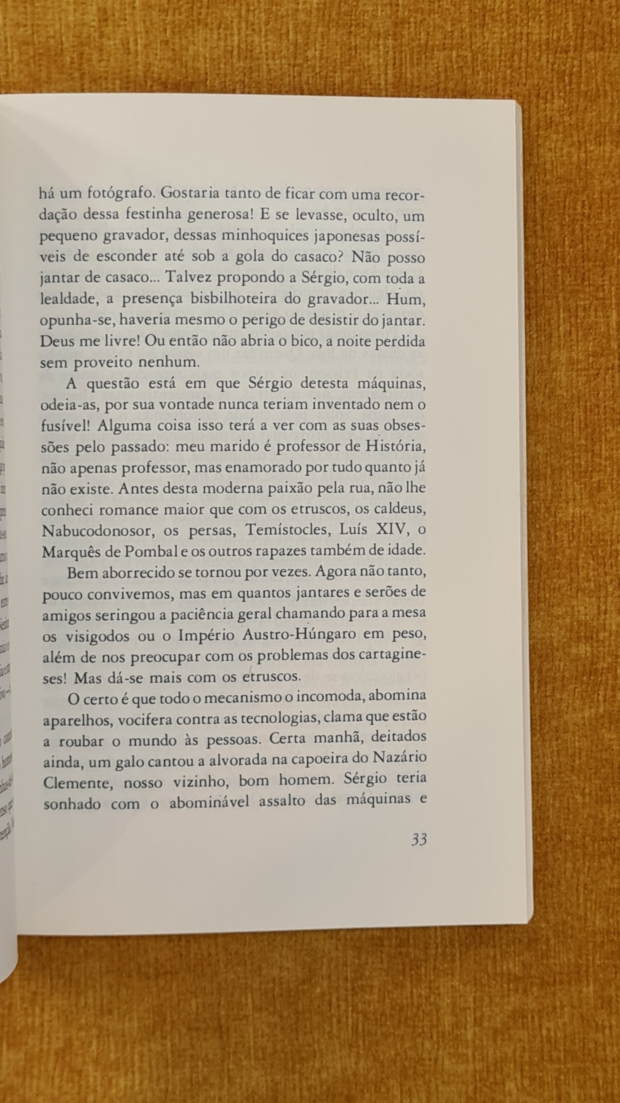 Stories from the end of the street - Portuguese Language Authors Collection