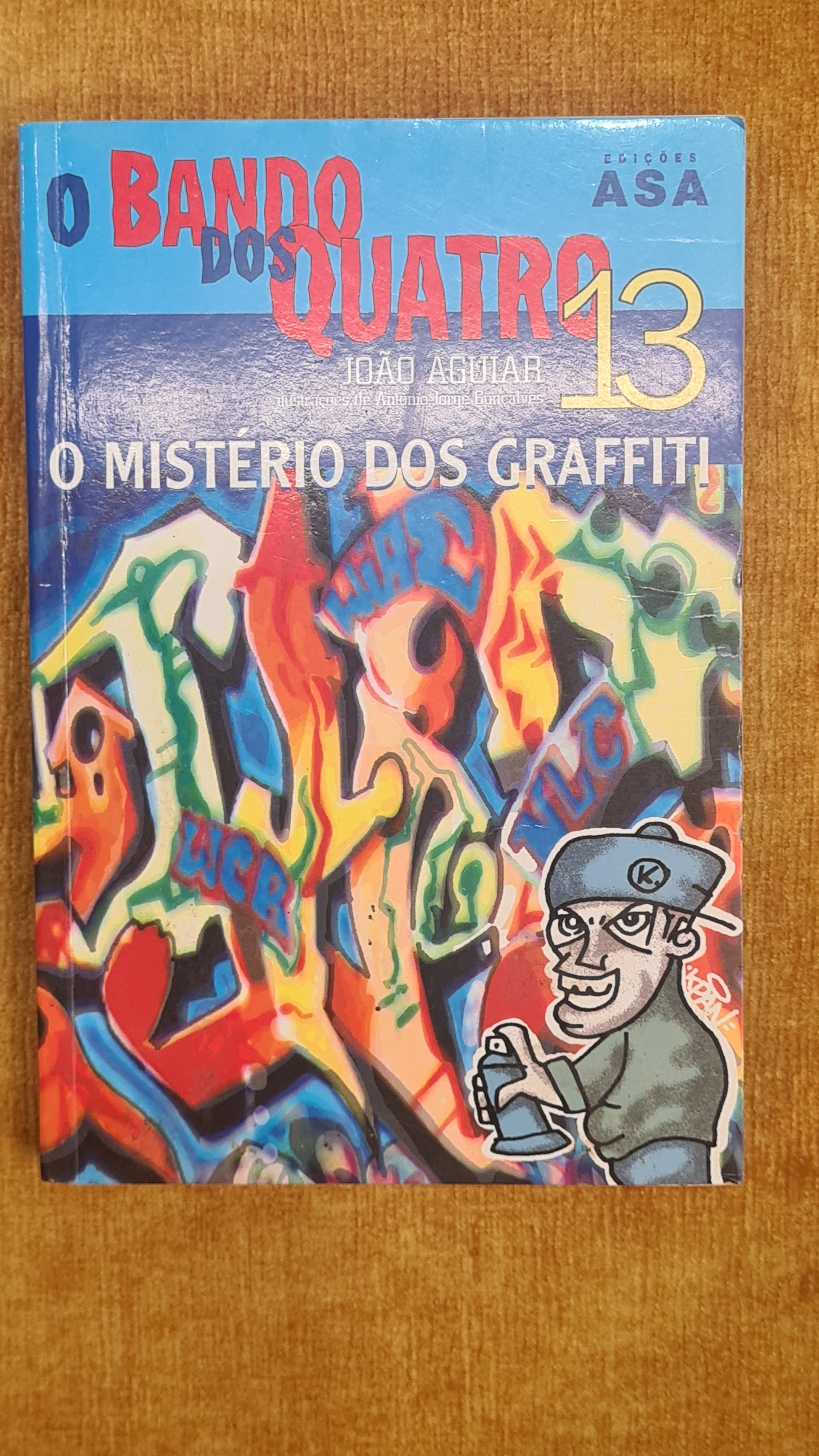 The Famous Five 13 - The Mystery of the Graffiti