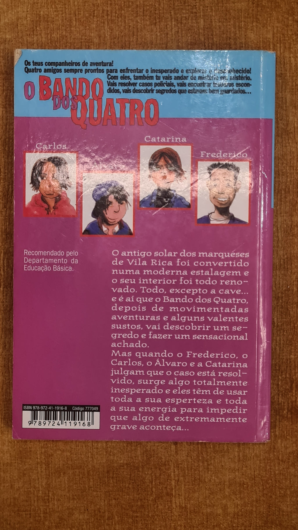 The Famous Five 4 - A Secret in the Cellar