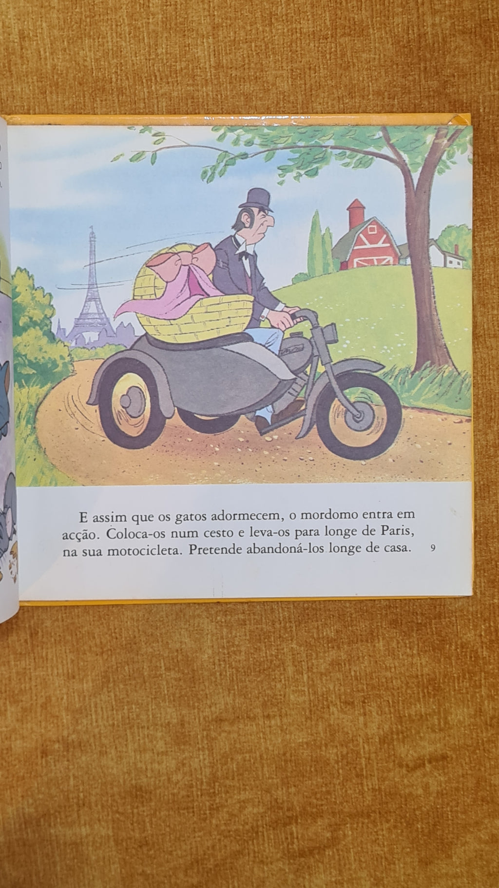 Aristocats and More: Beto Travels the World - Disney Classics