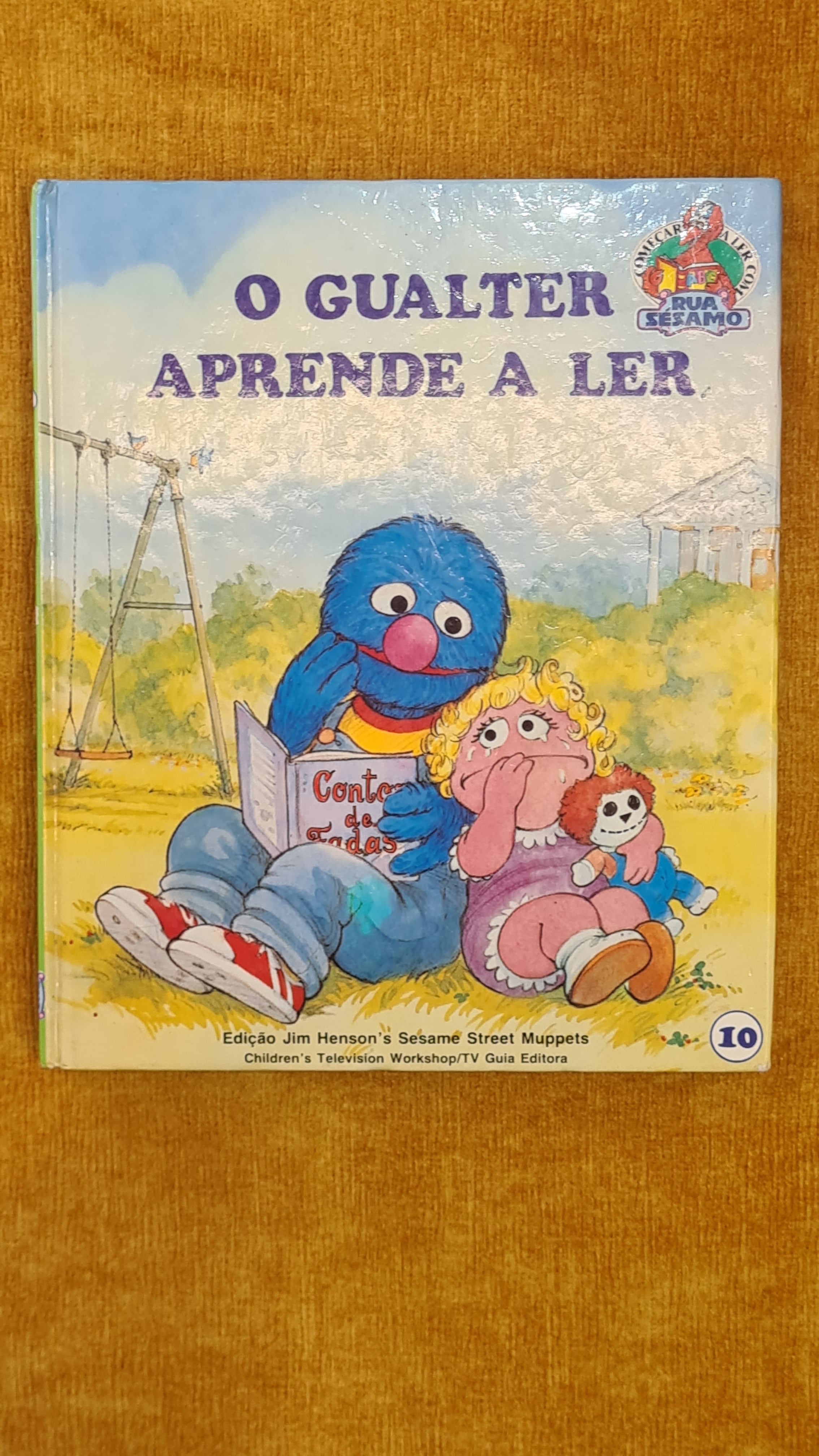 Grover learns to read - Sesame Street 10