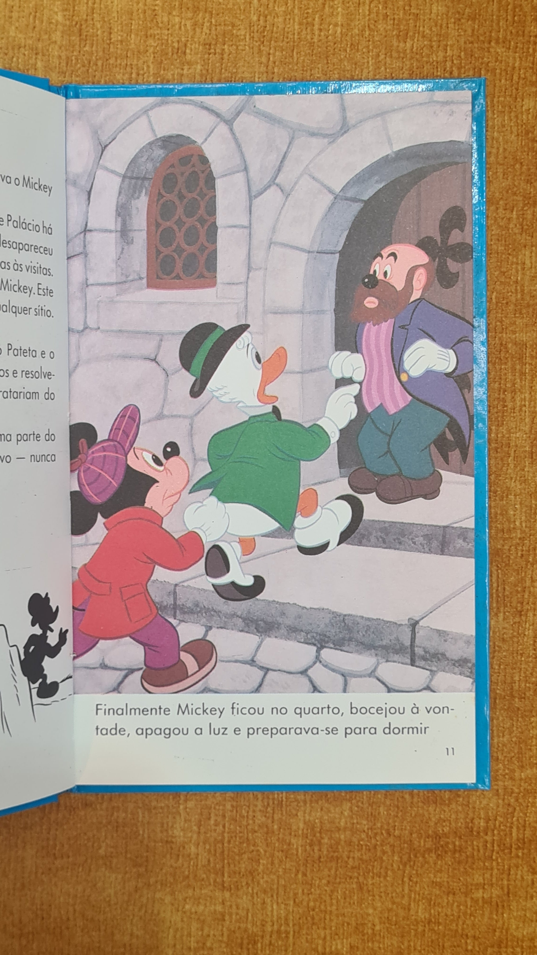 The Dog of the Haunted Palace/The Green Clown - Mickey Detective