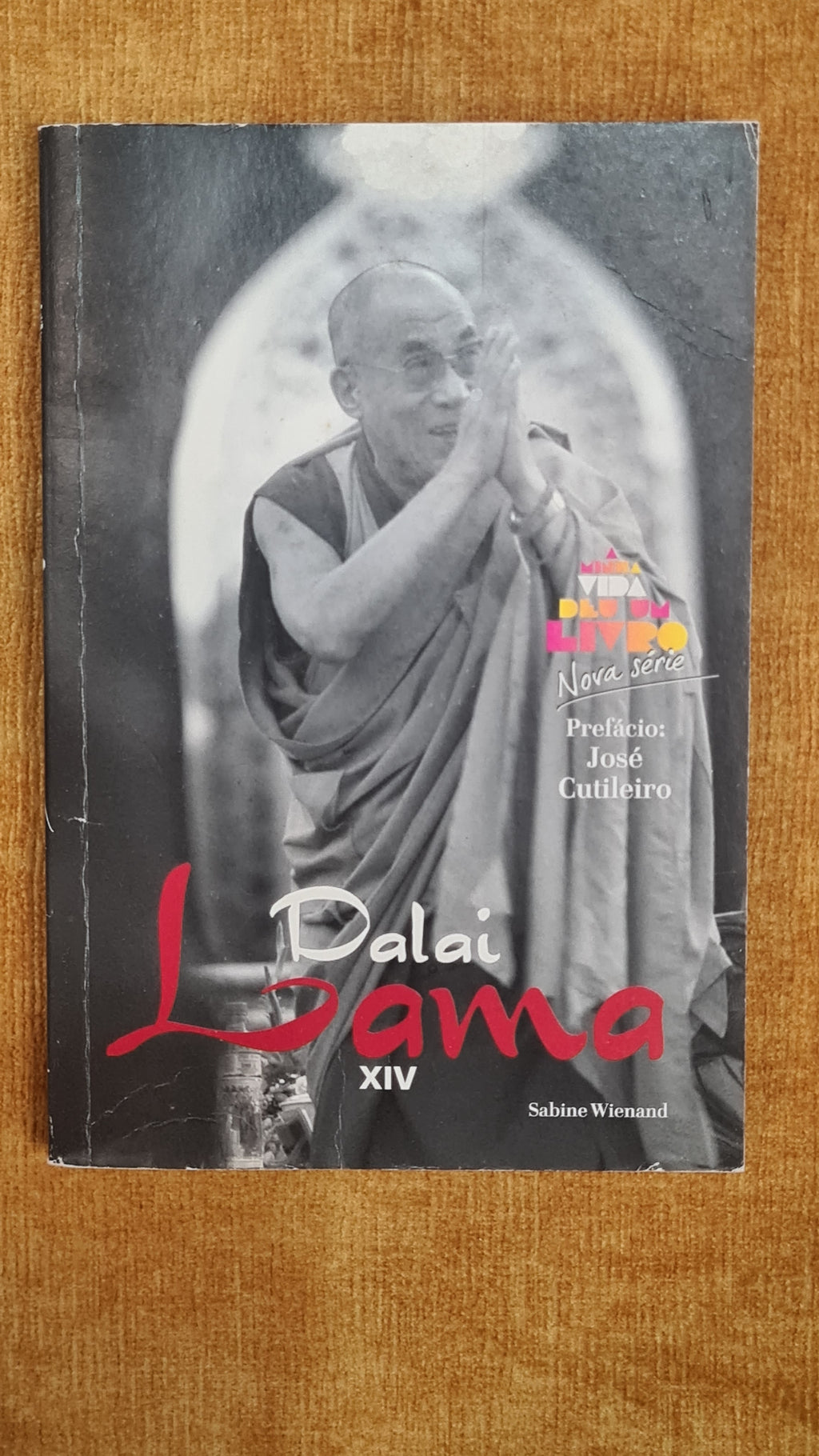 The 14th Dalai Lama - My Life Gave a Book