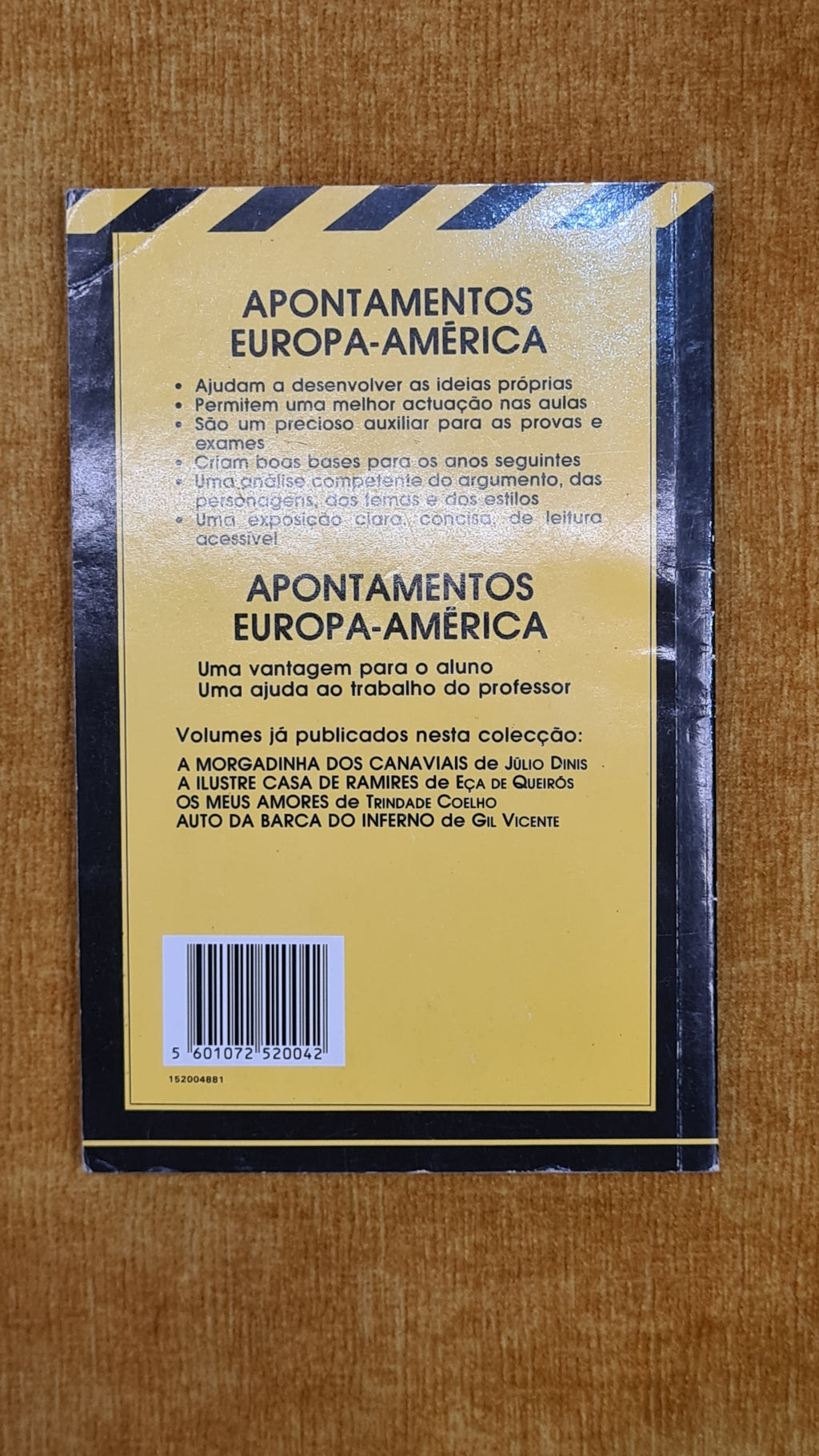 They explain The Fall of an Angel - Europa-América Notebooks Collection