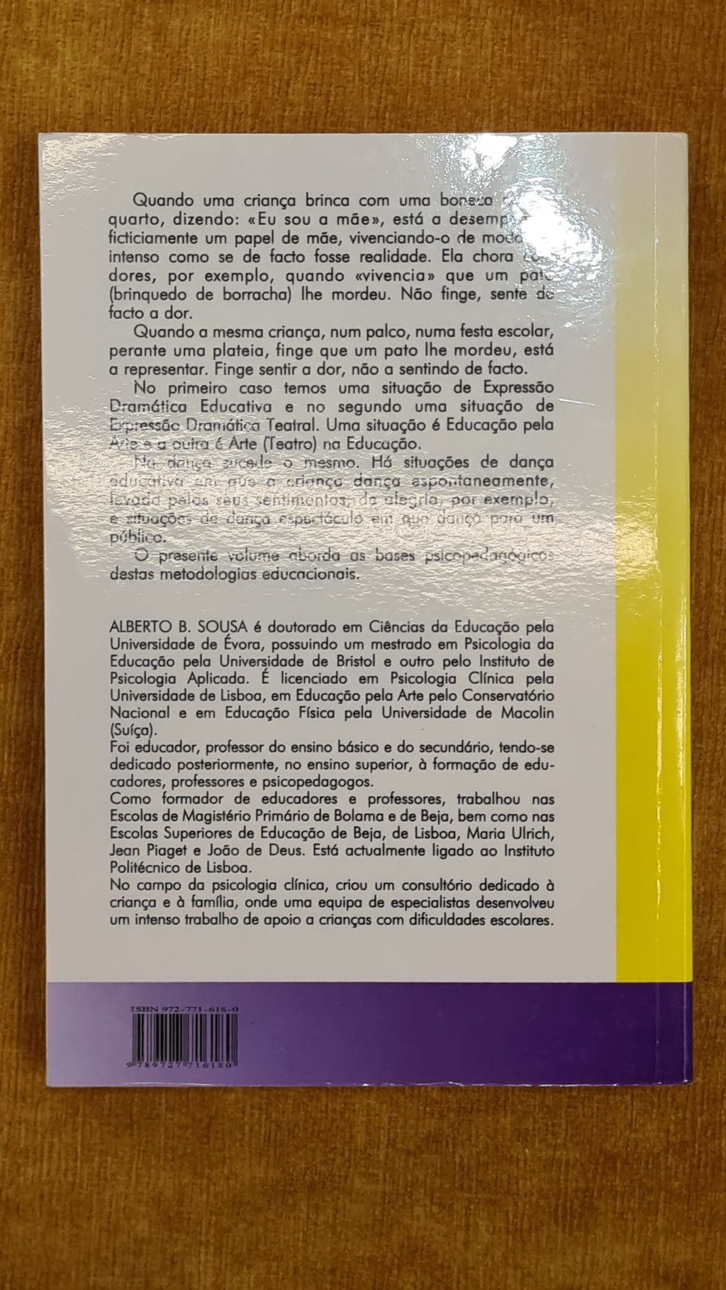 Education through art and the arts in education Volume 2