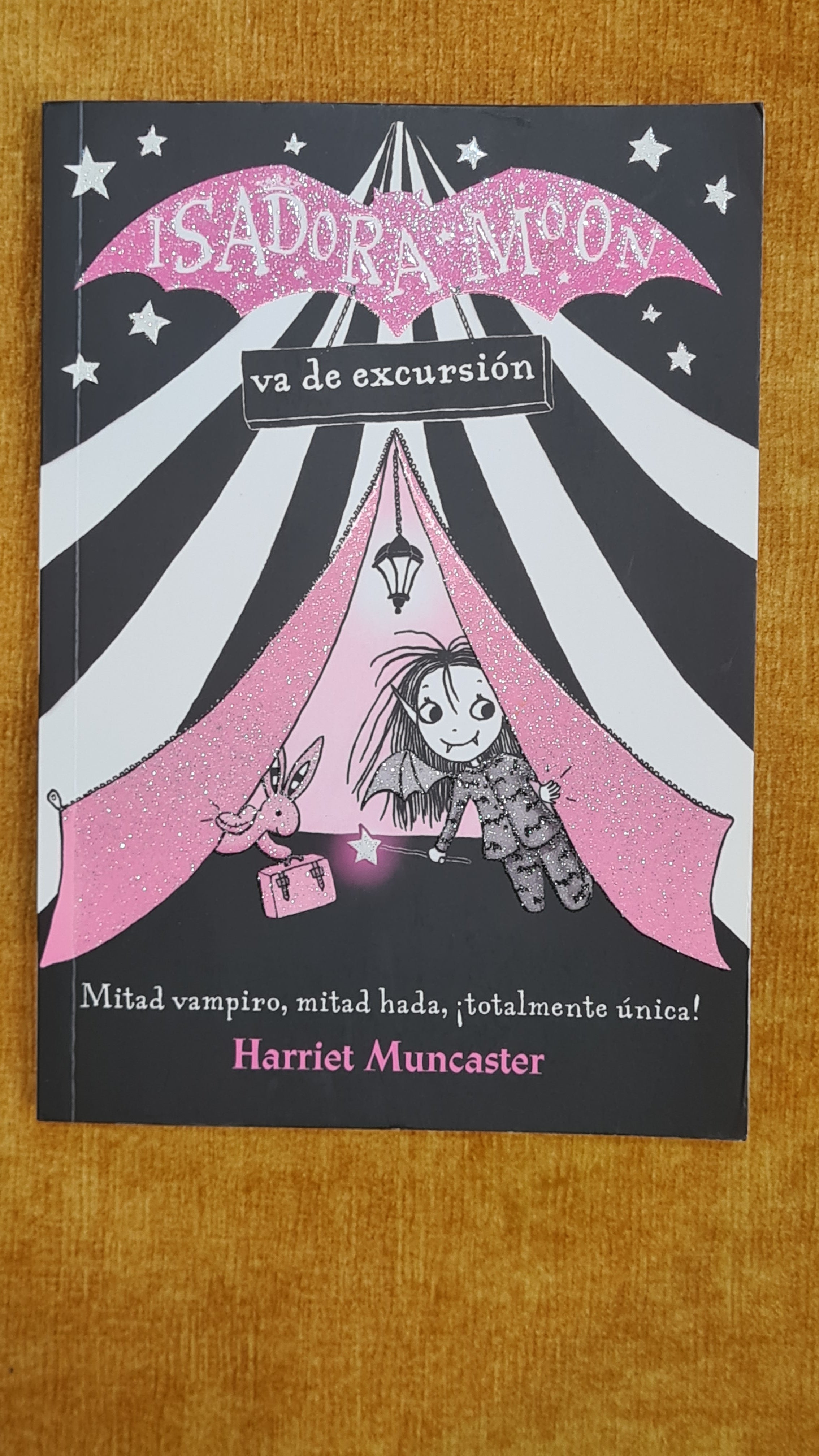 Isadora Moon goes on a field trip