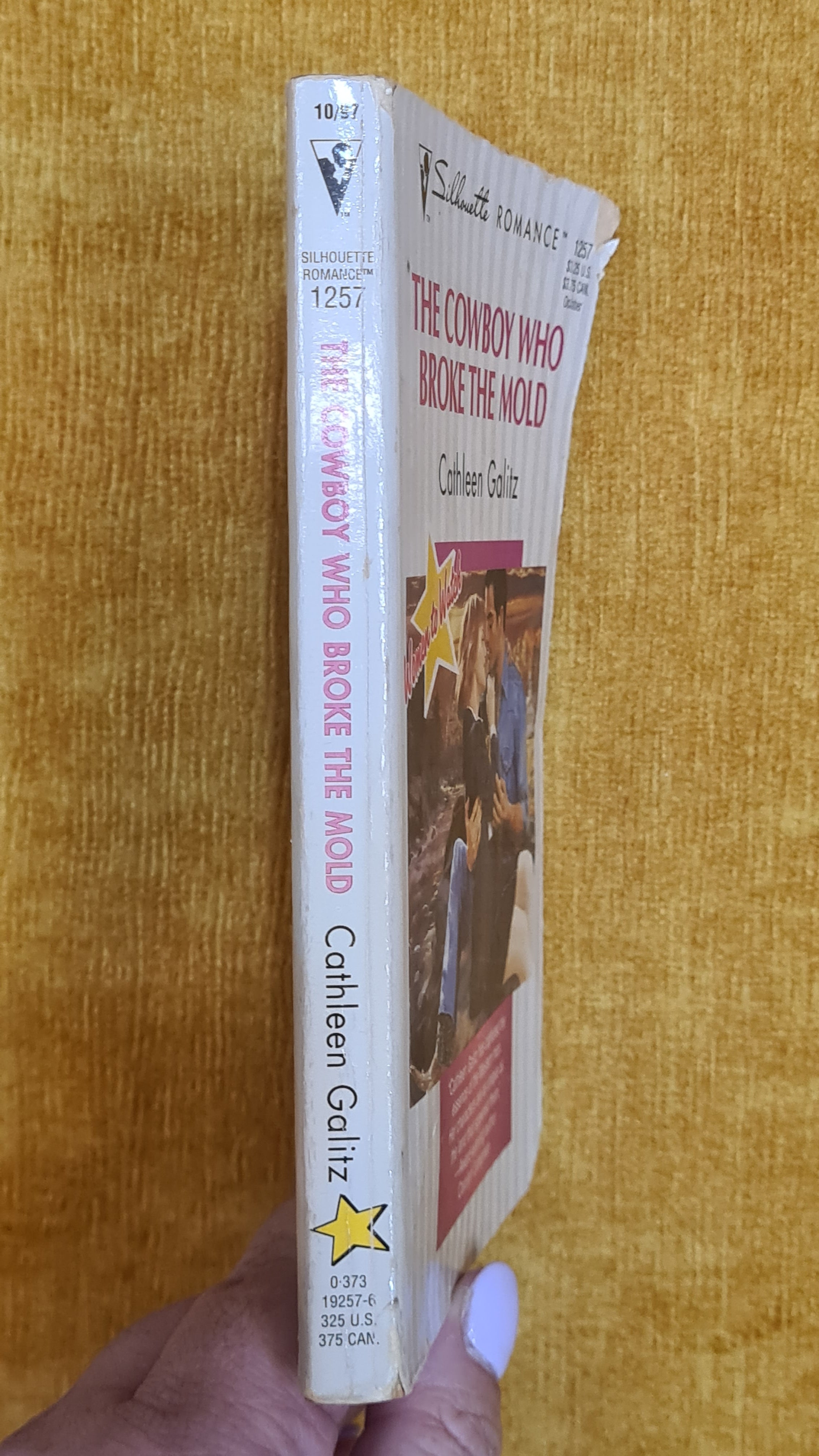 The Cowboy Who Broke the Mold - Silhouette Romance 1257