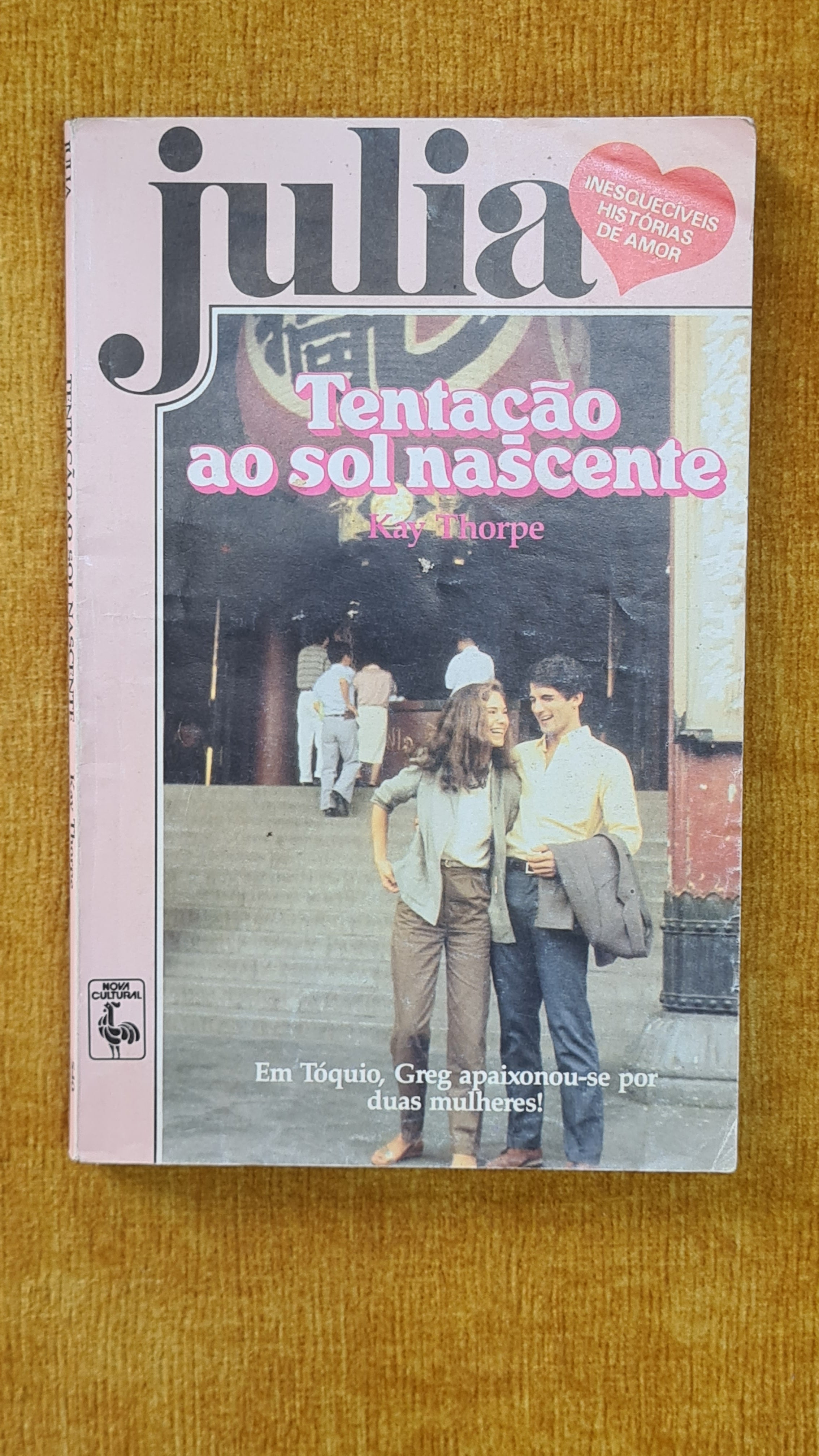 Tentação ao sol nascente - Julia