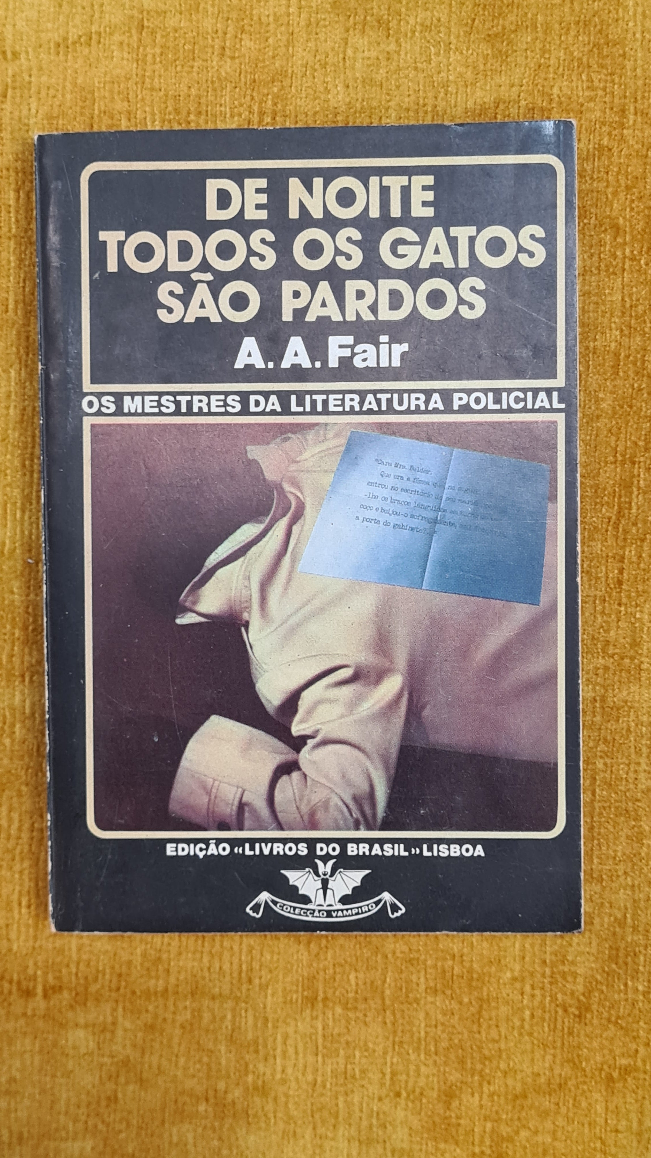 All cats are grey in the dark - Vampire Collection 365