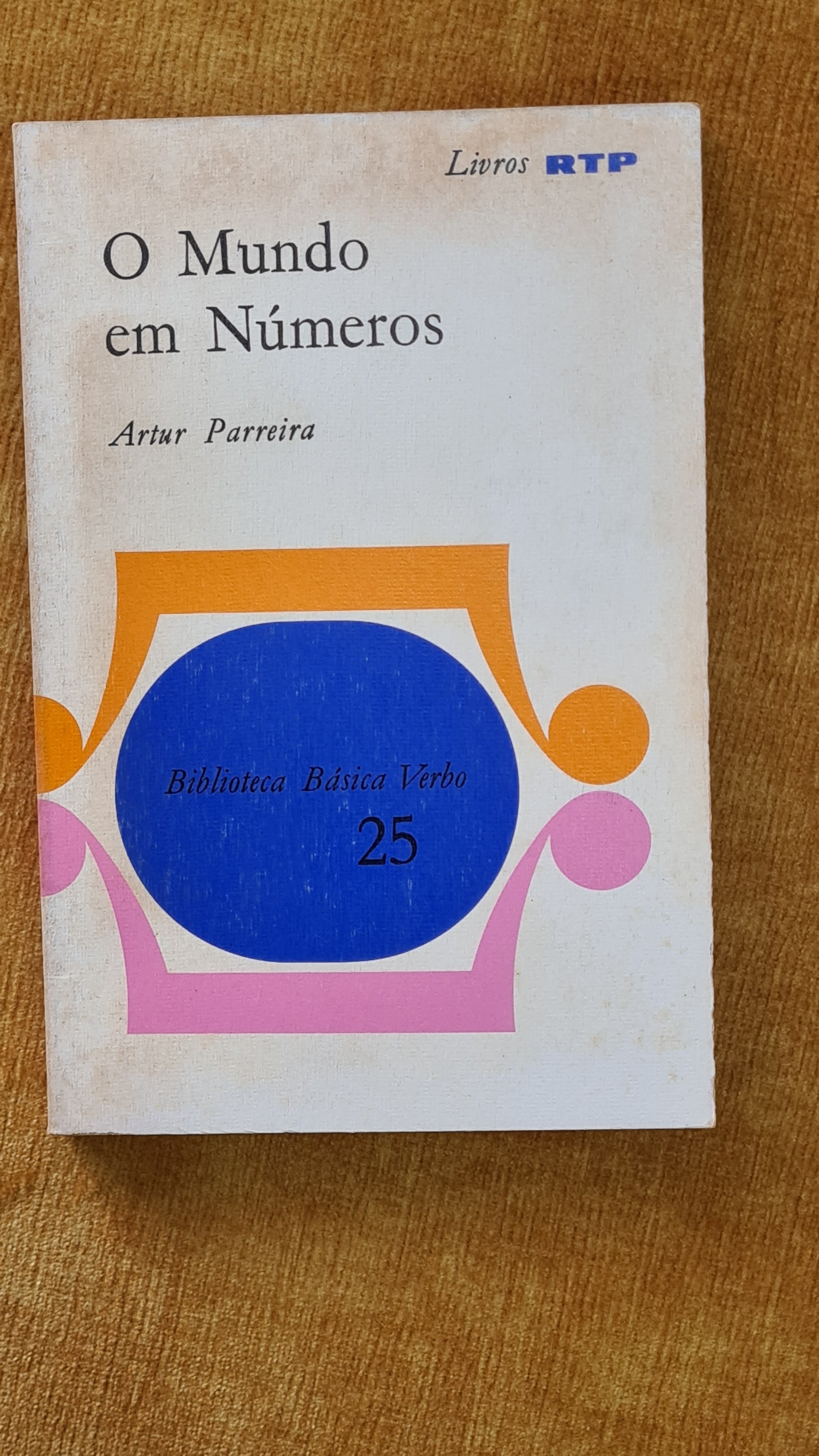 The world in numbers - RTP Books 25