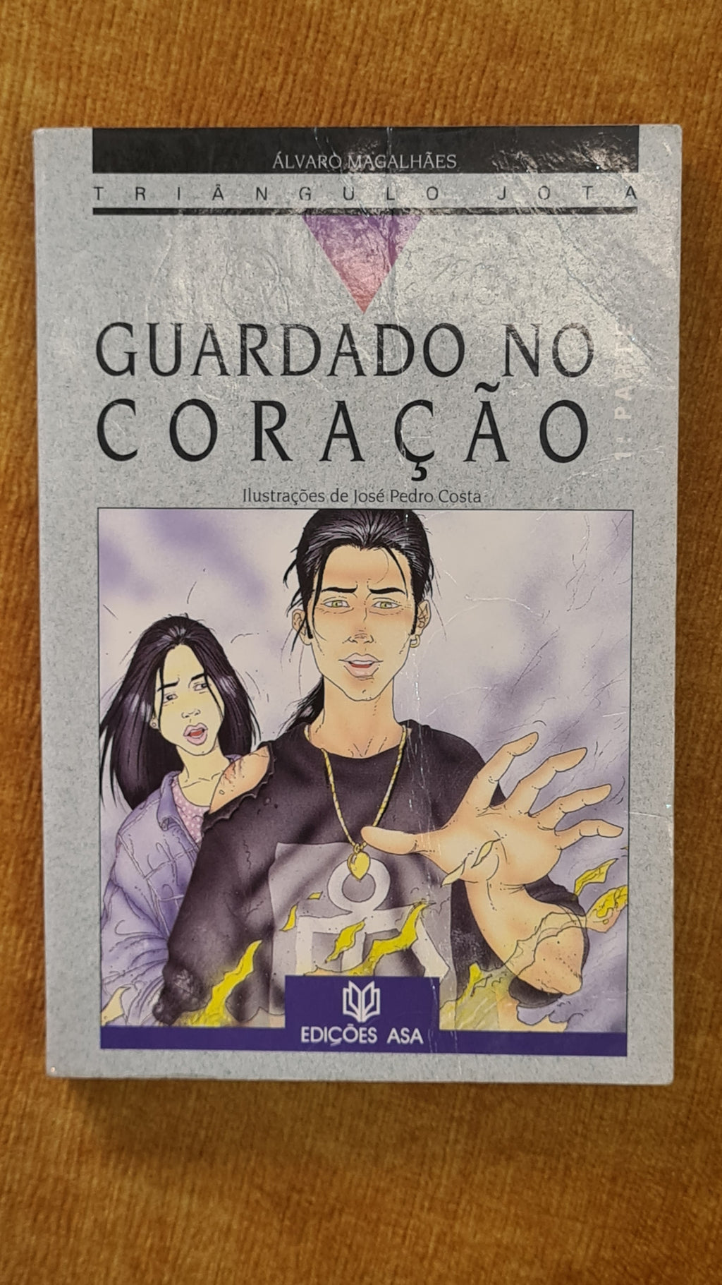 Kept in the heart 1 - Triangle Jota 8
