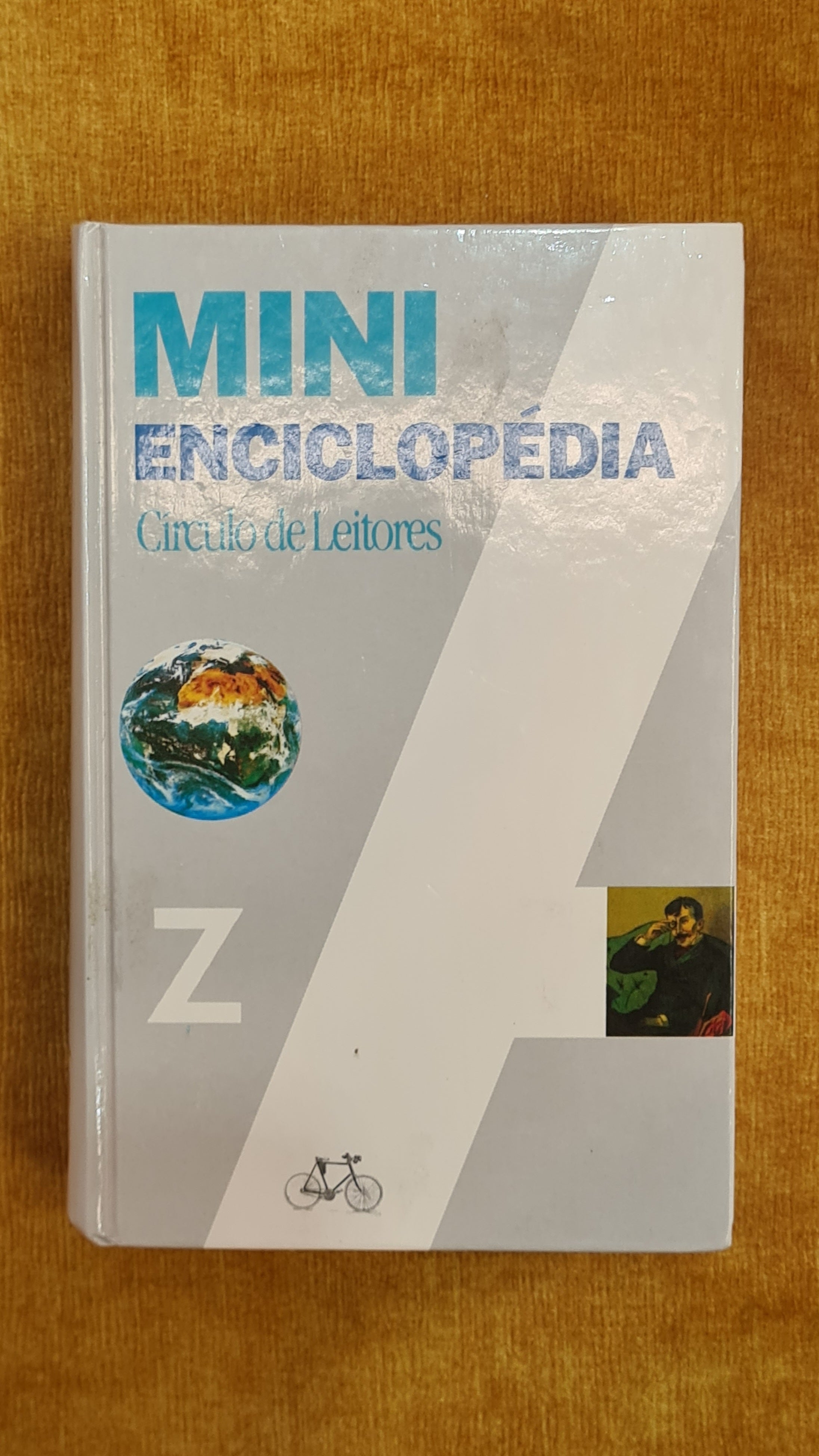 Mini Encyclopedia A-Z