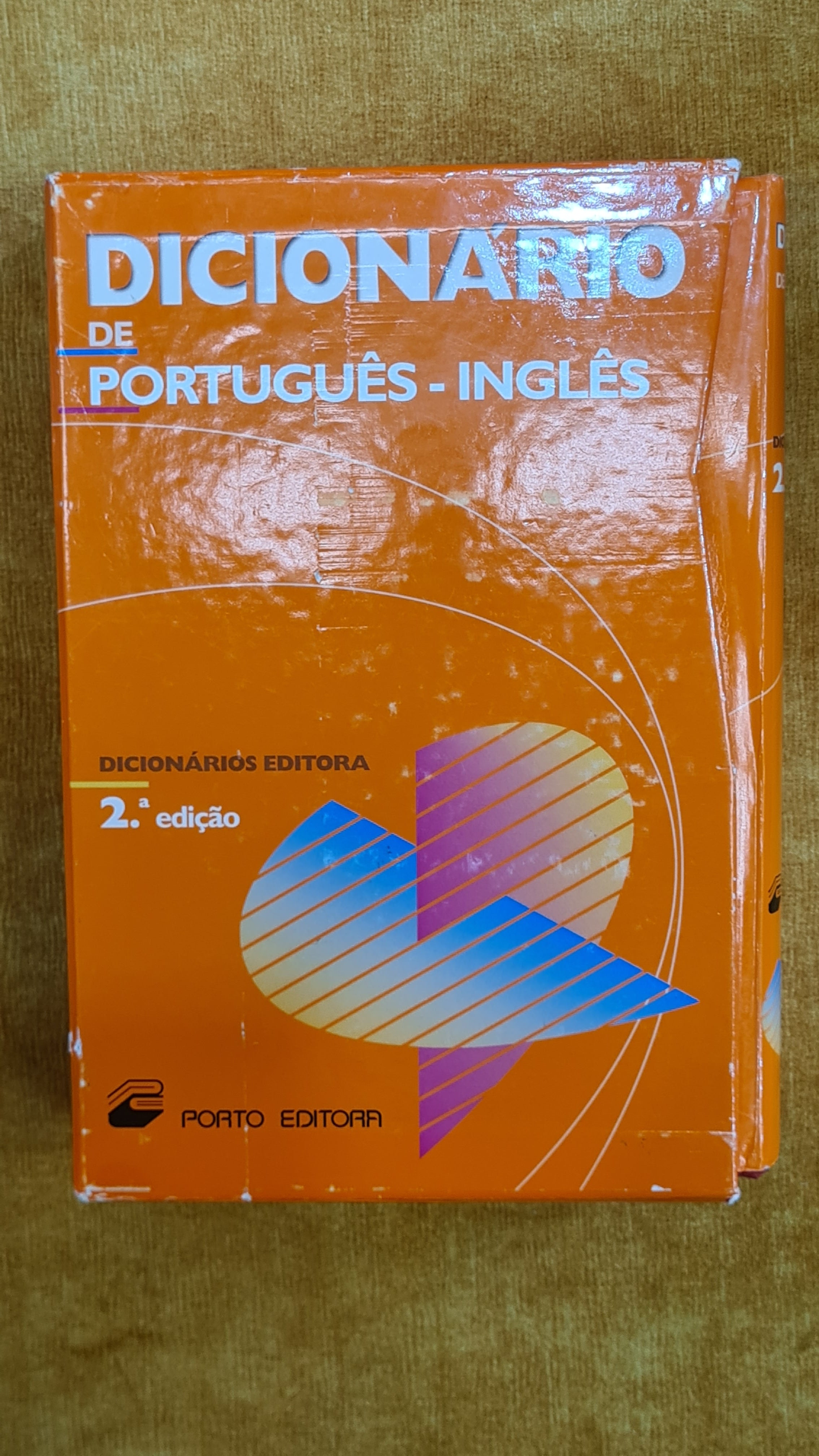 Dicionário de Português - Inglês