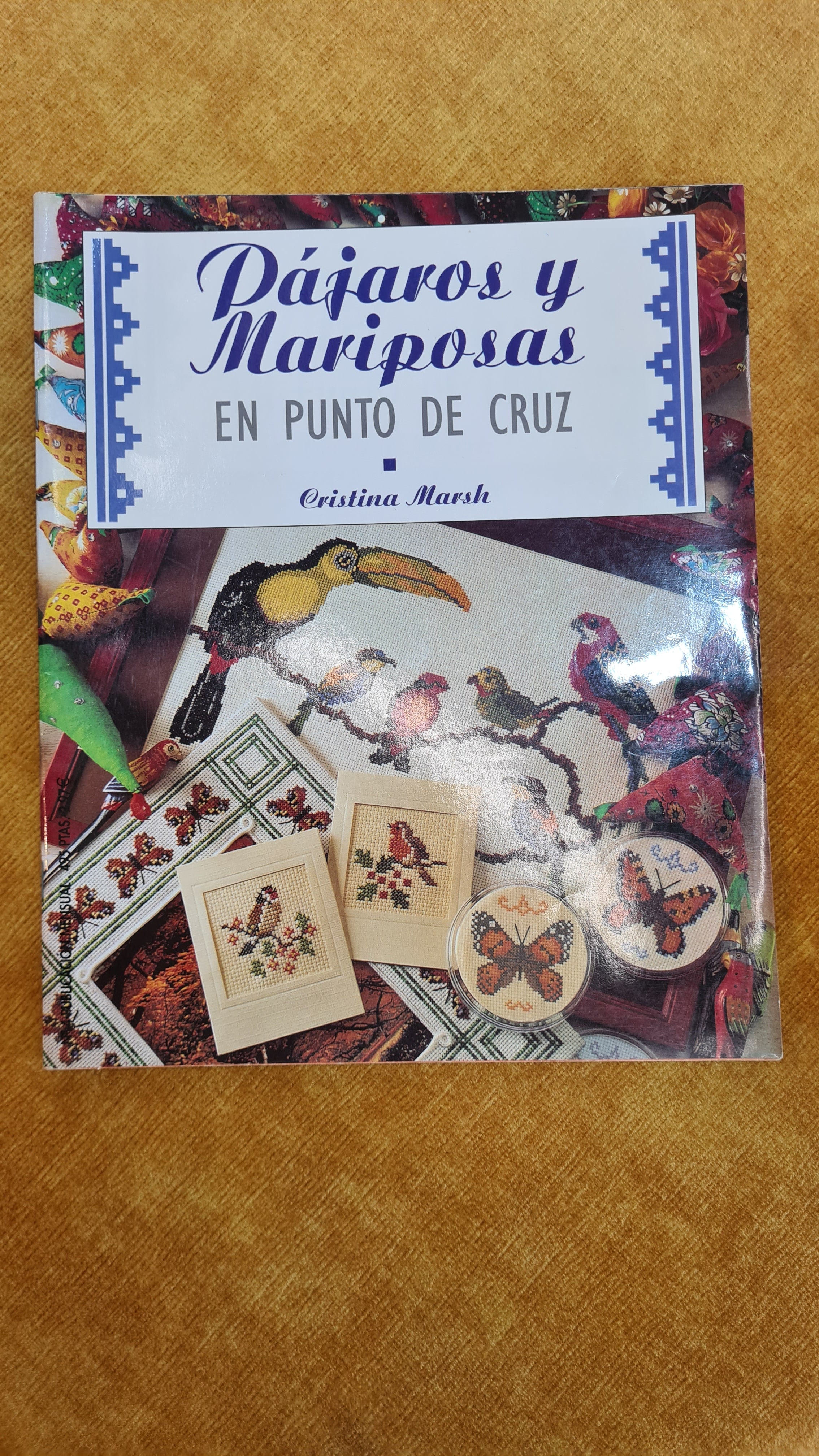 Pájaros y Mariposas - En punto de cruz nº 4