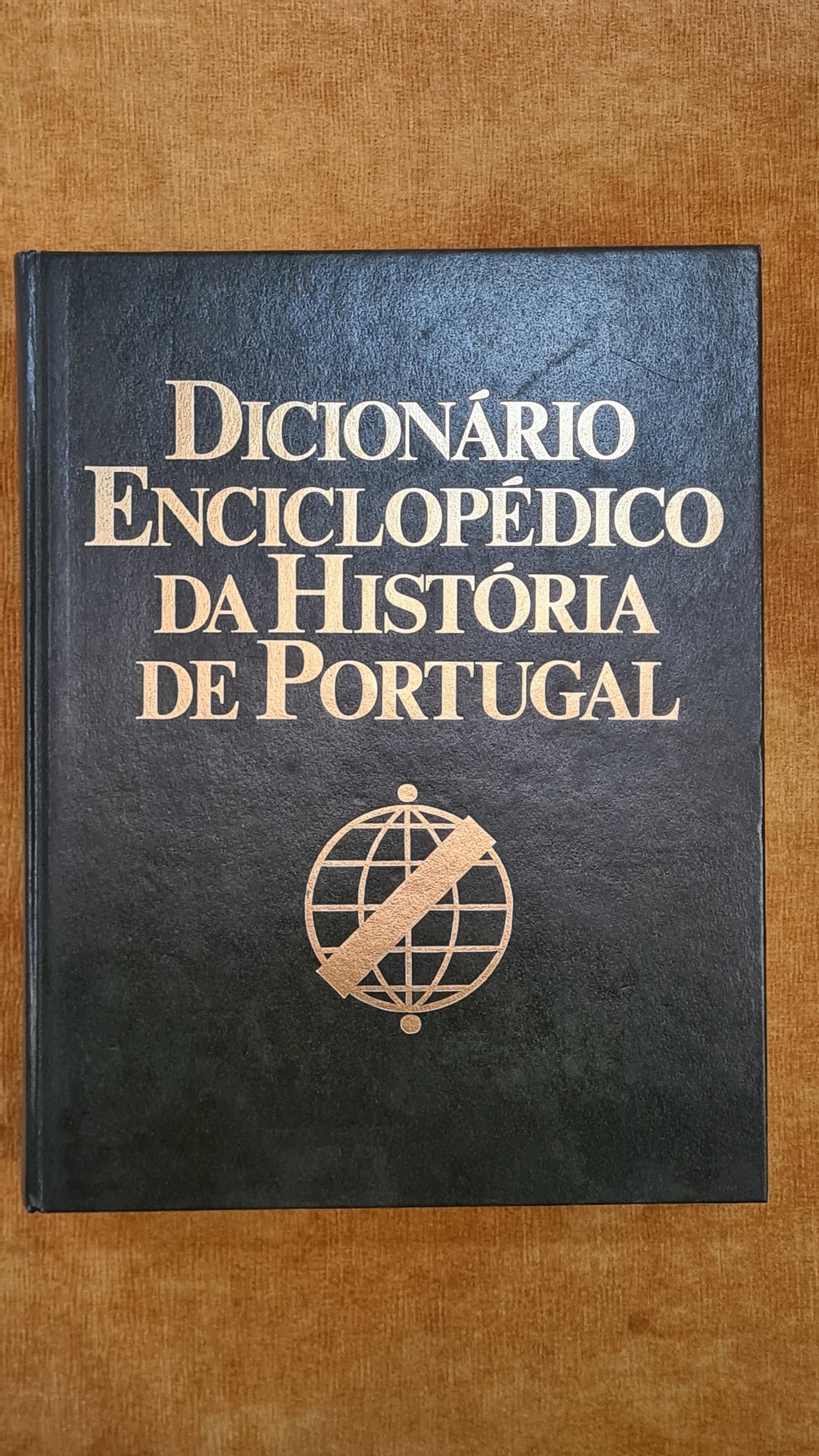Dicionário Enciclopédico da História de Portugal