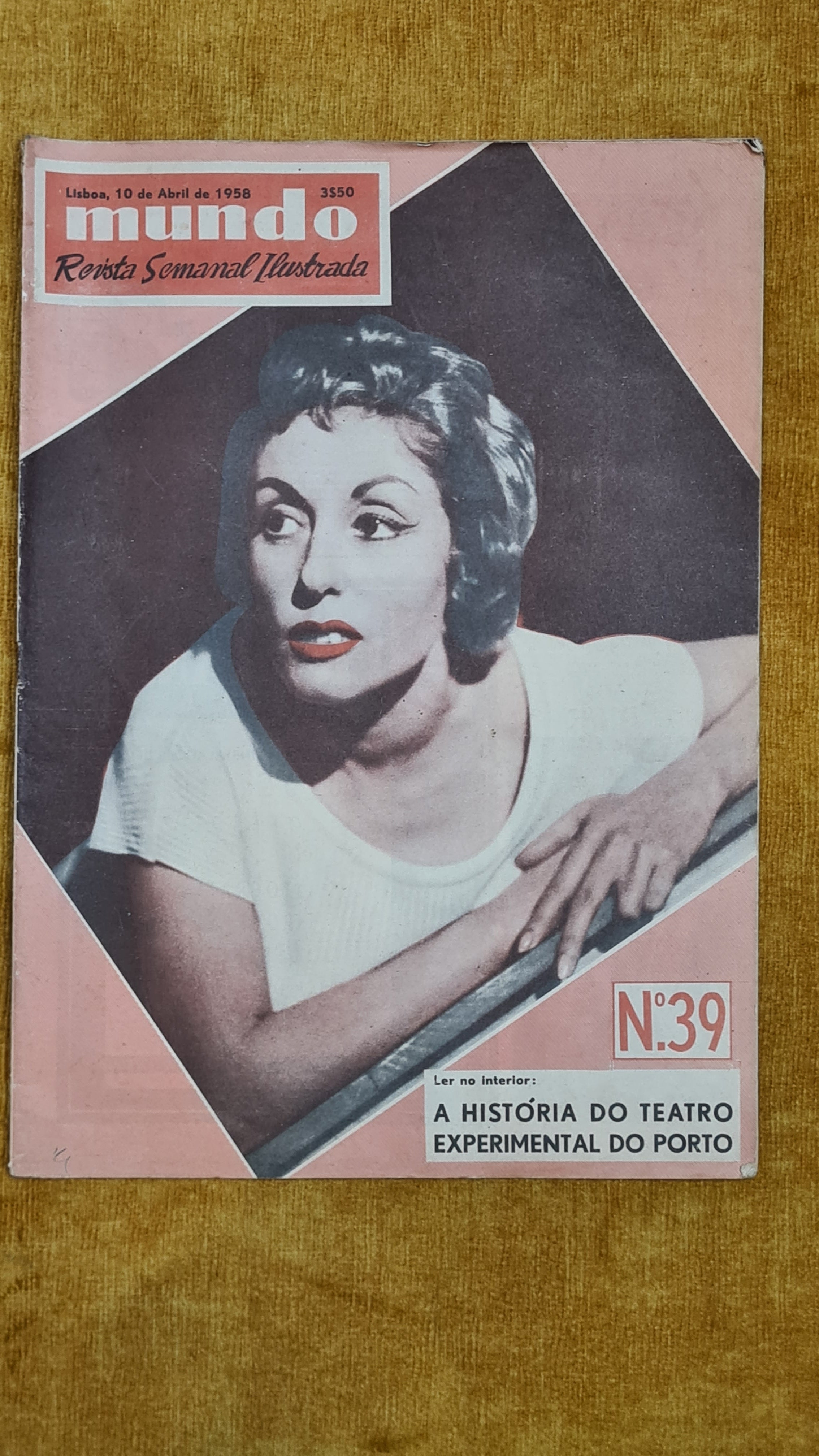 Mundo nº 39 - A história do teatro experimental do Porto