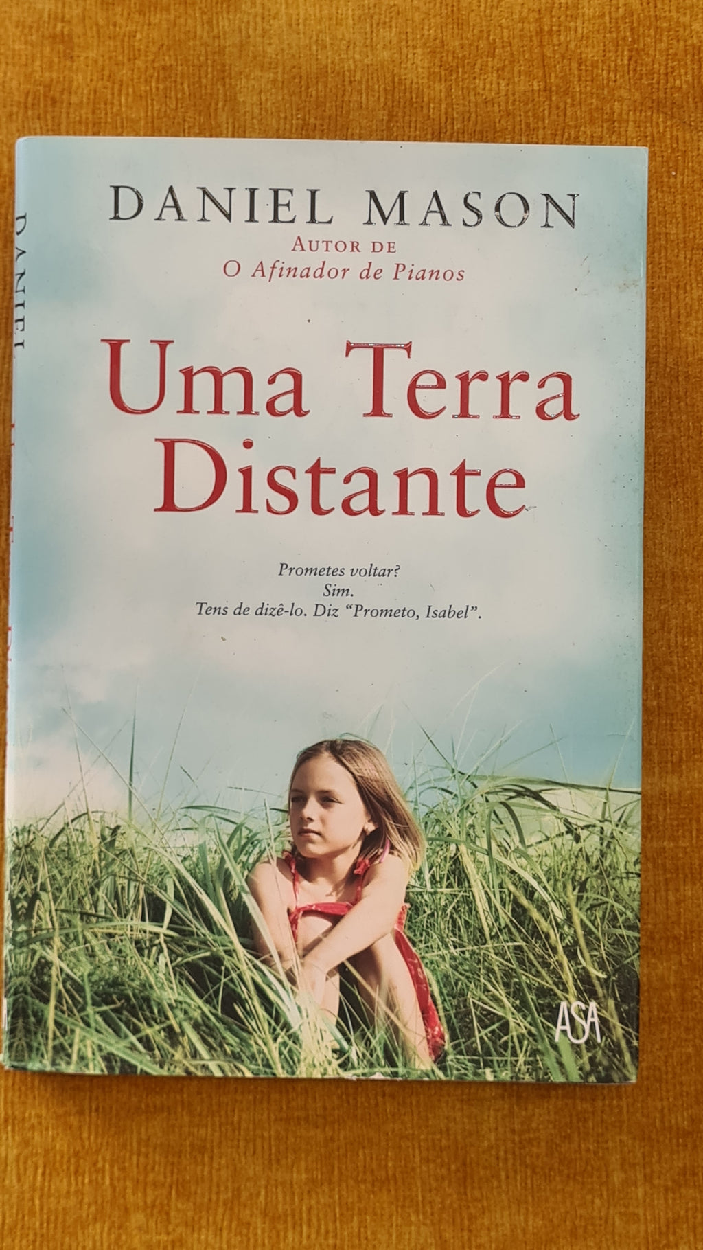 Uma terra distante