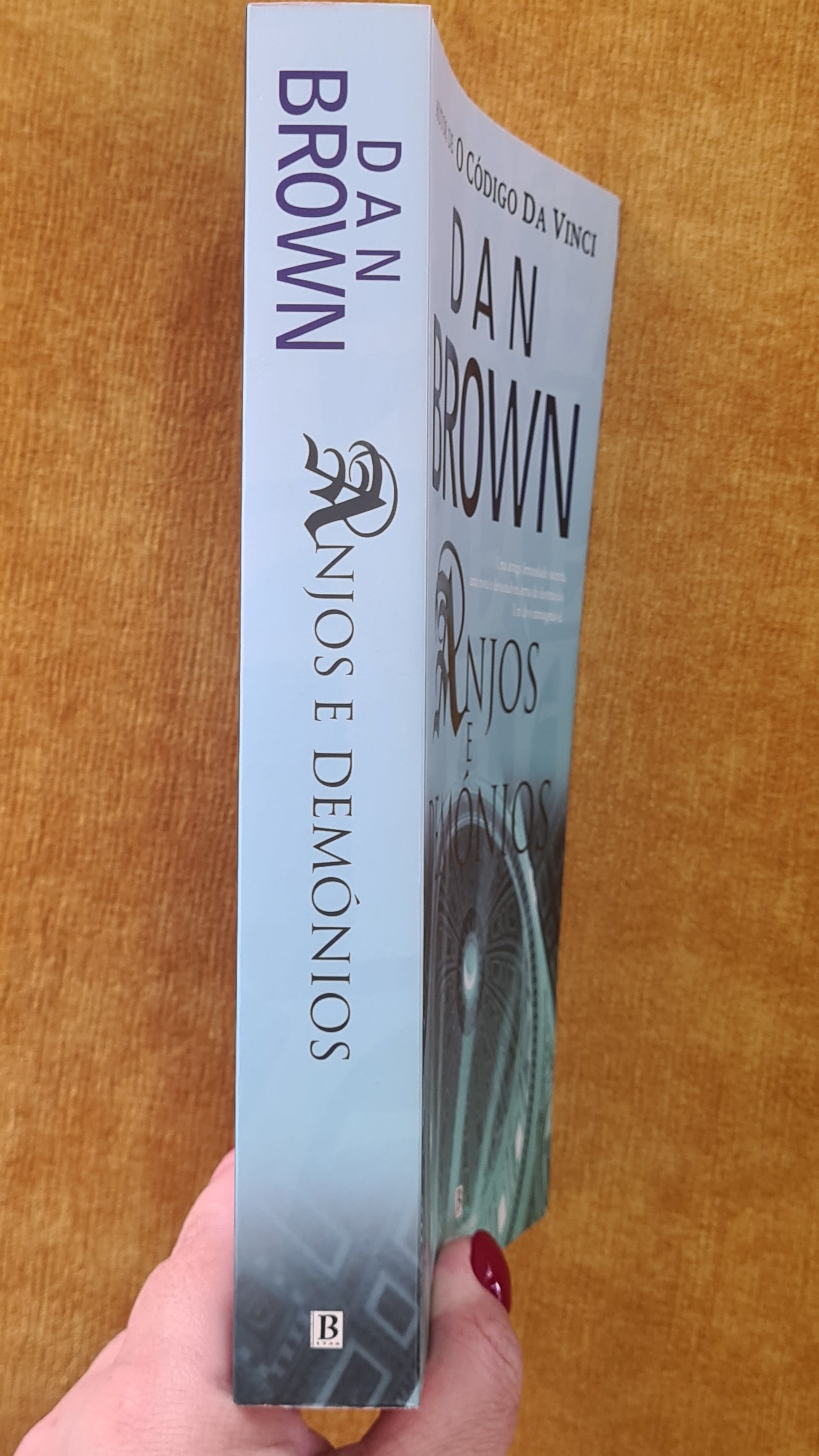 Anjos e Demónios
