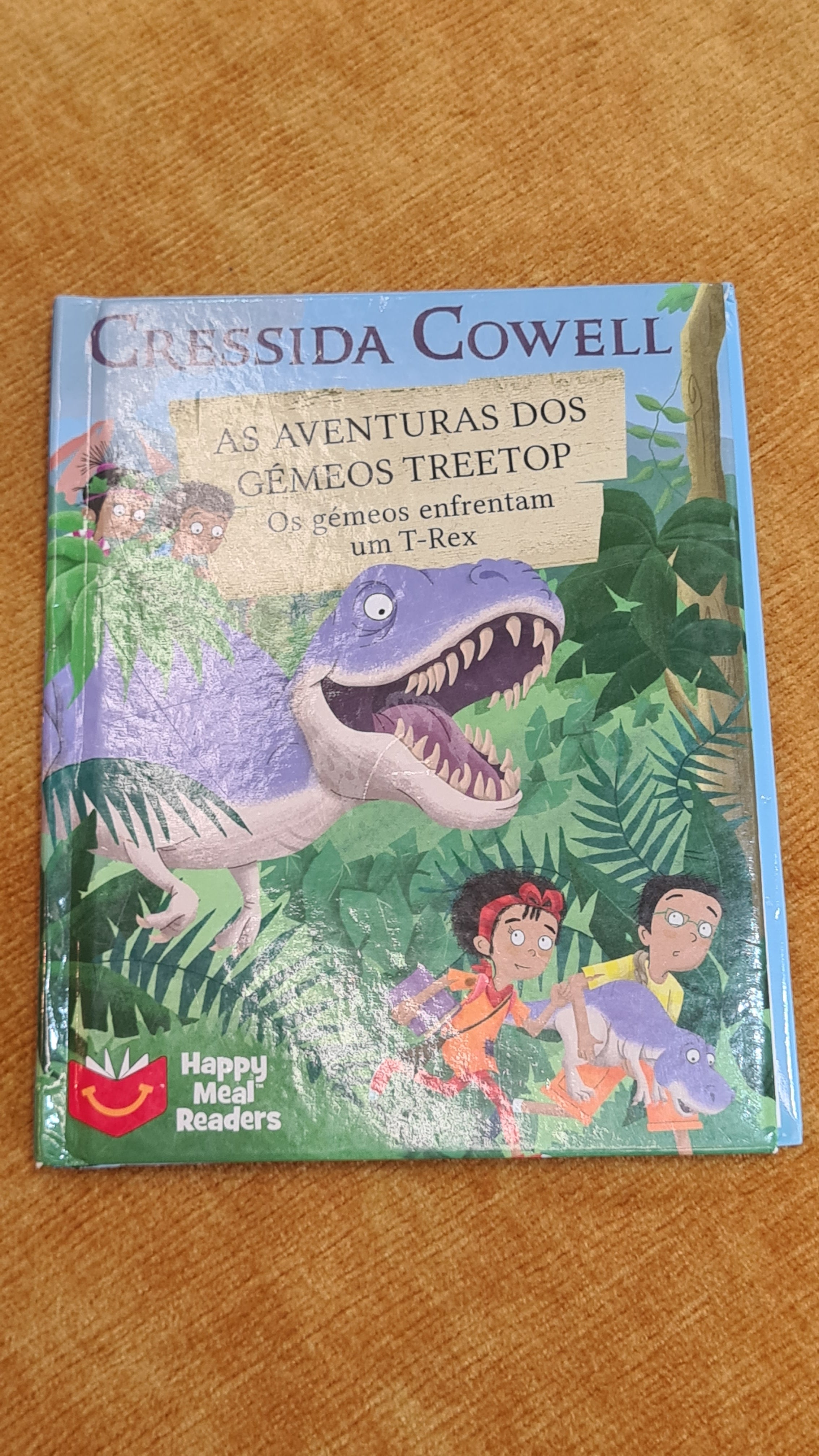 As aventuras dos gémeos Treetop - Os gémeos enfrentam um T-Rex