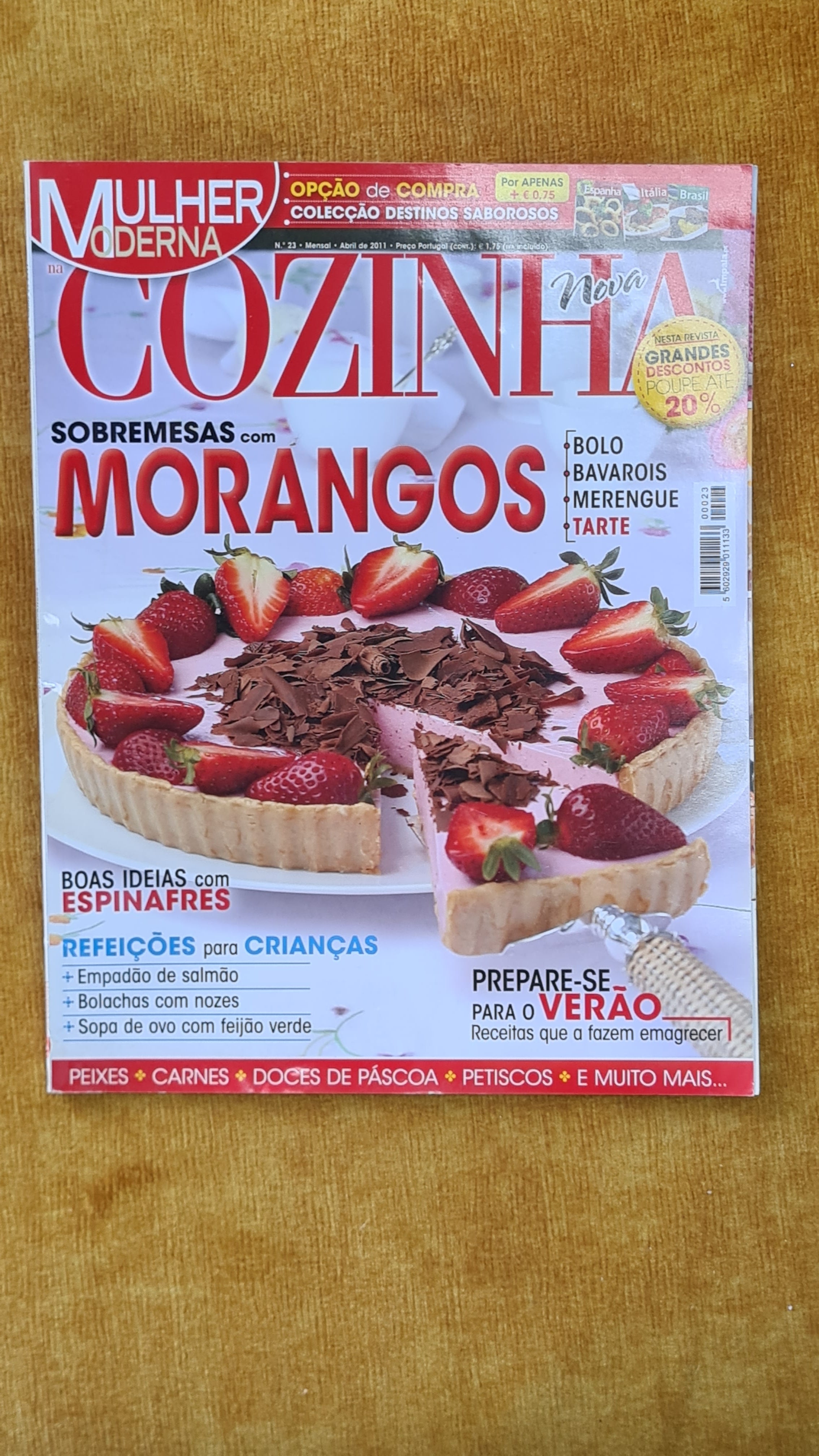 Mulher moderna na cozinha Nº 23 - Sobremesas com morangos