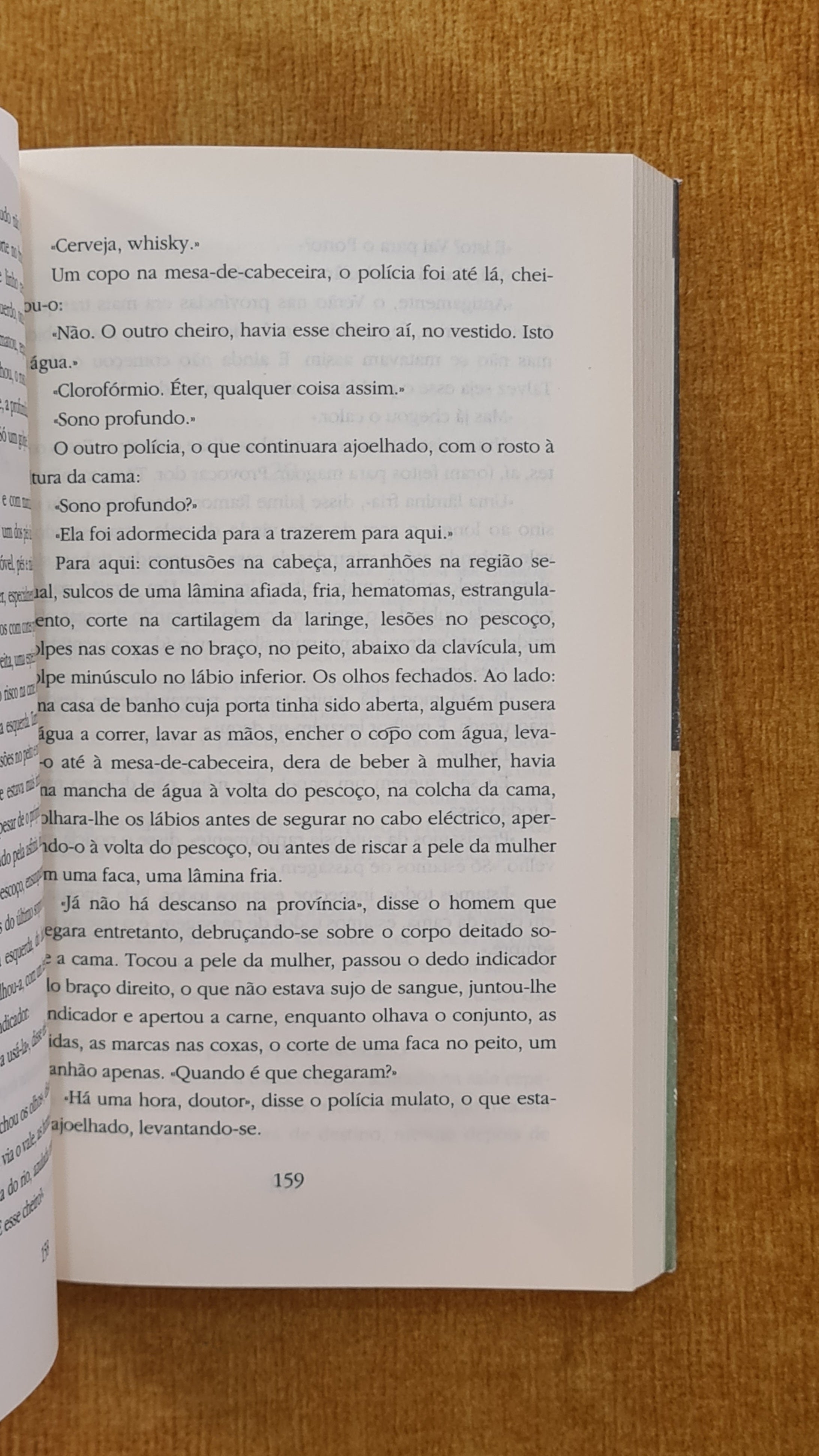 Longe de Manaus - Col. Finisterra