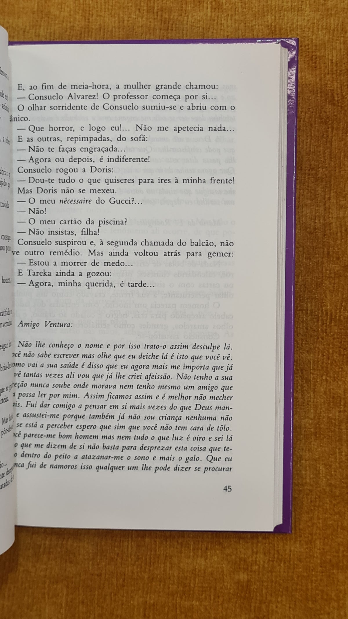 O vestido de lantejoulas