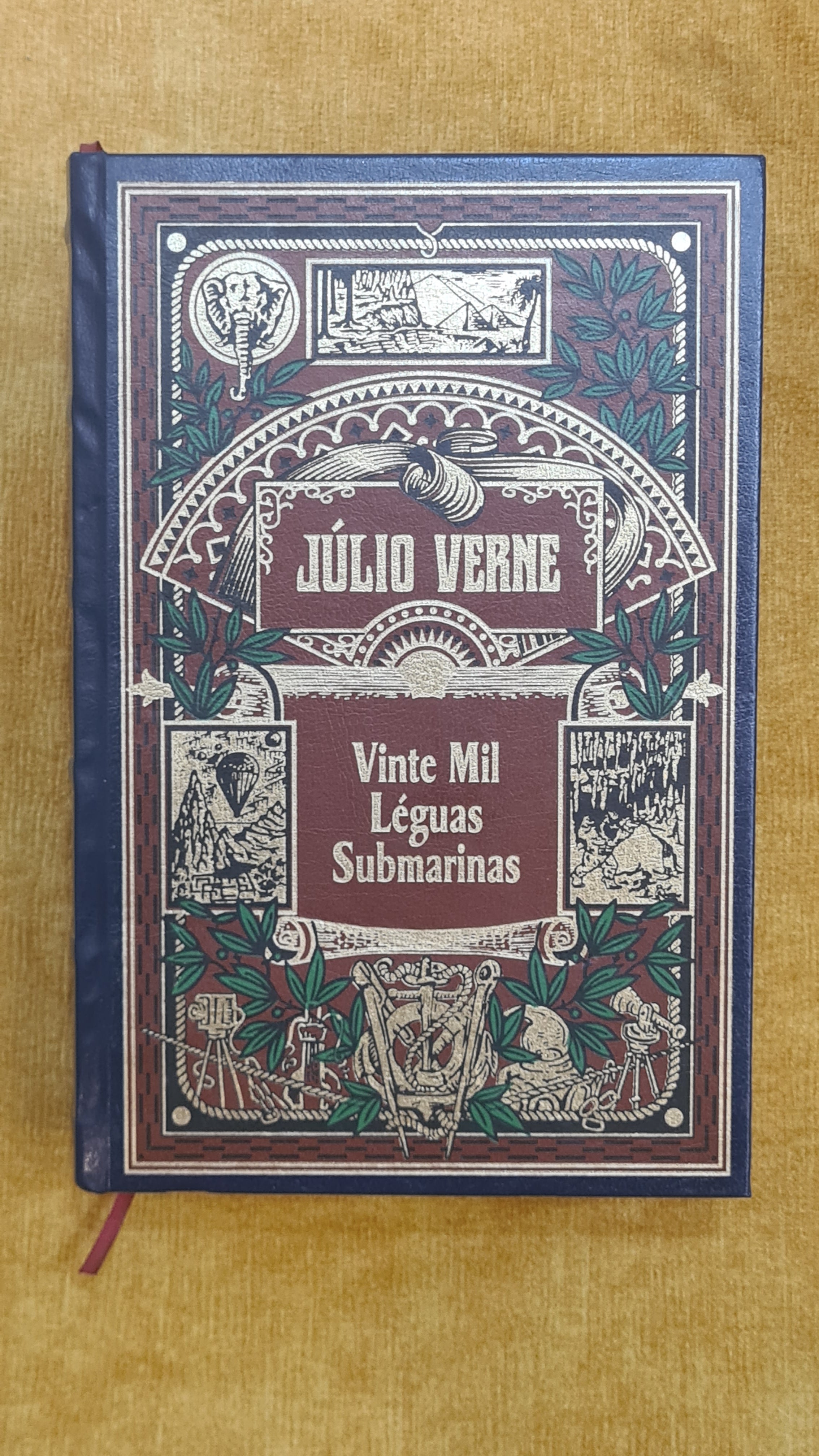 Vinte mil léguas submarinas - Biblioteca Júlio Verne