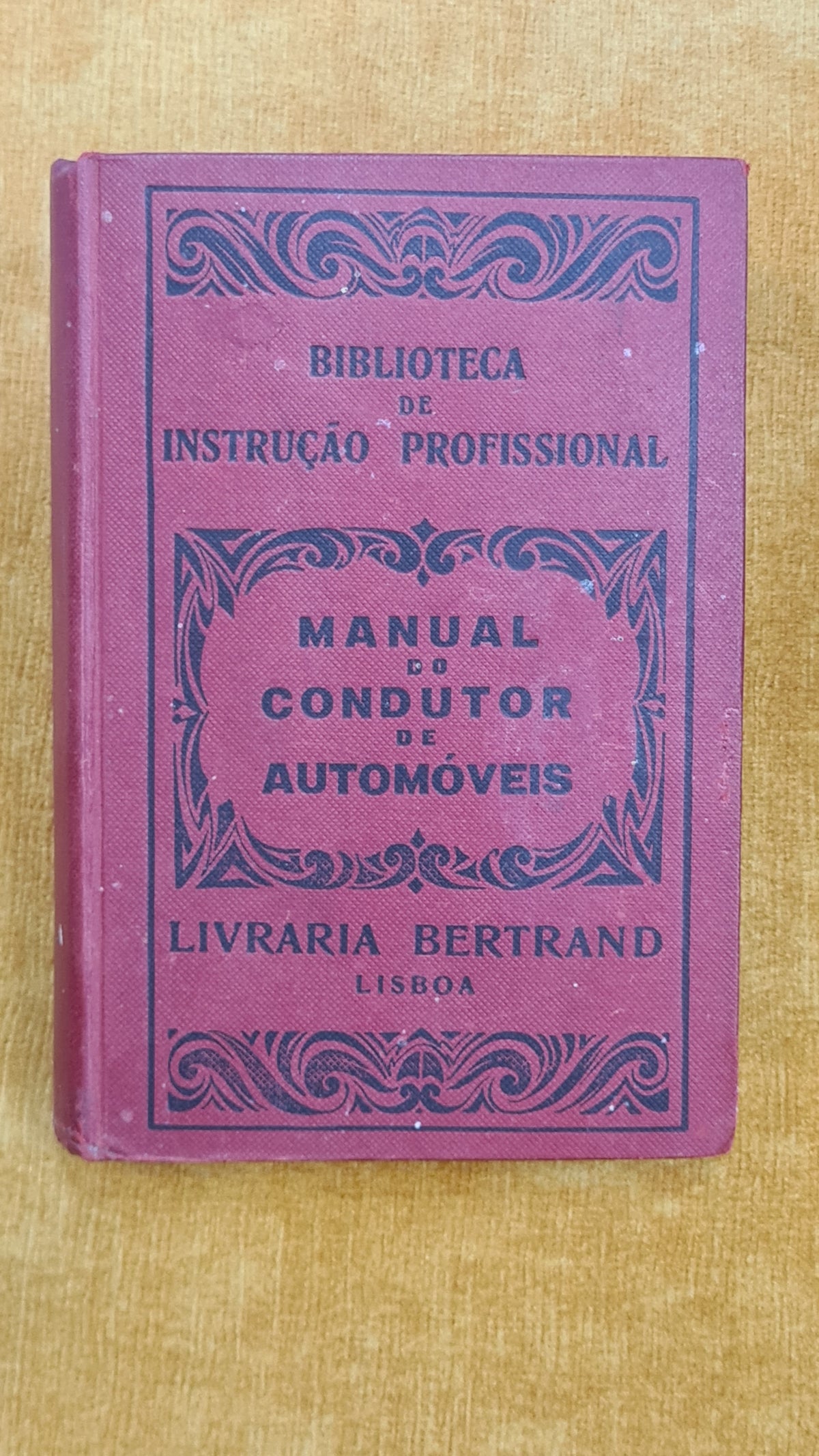 Manual do condutor de automóveis - Biblioteca de Instrução Profissional