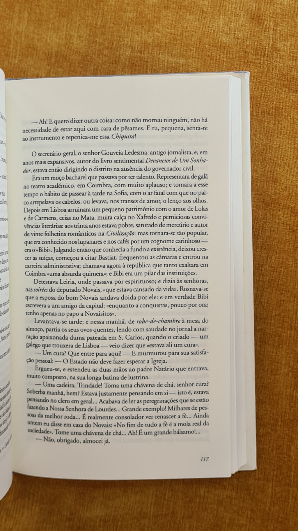 O crime do padre Amaro - Coleção Mil Folhas