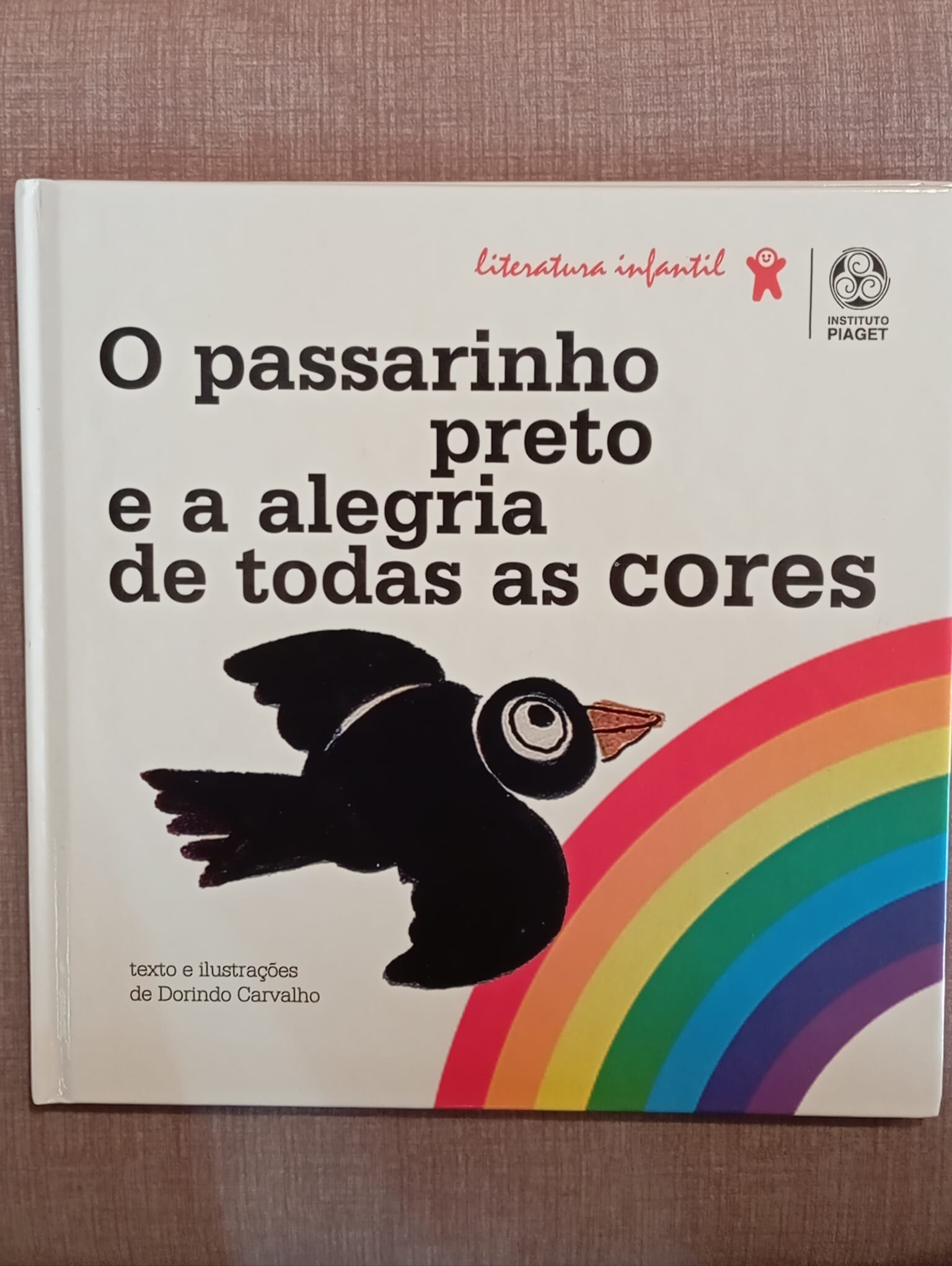 The little black bird and the joy of all colours